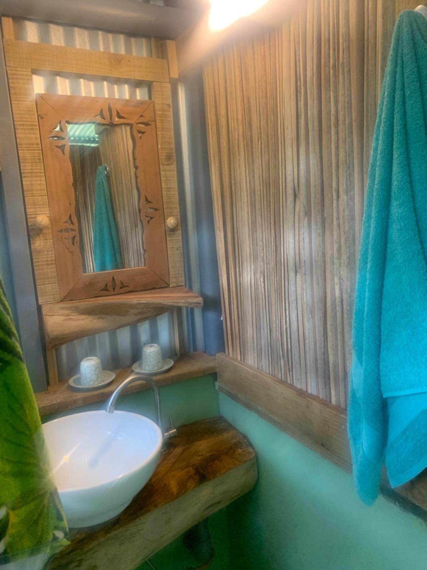 Lily Pad Lodge Bambou Dış mekan fotoğraf